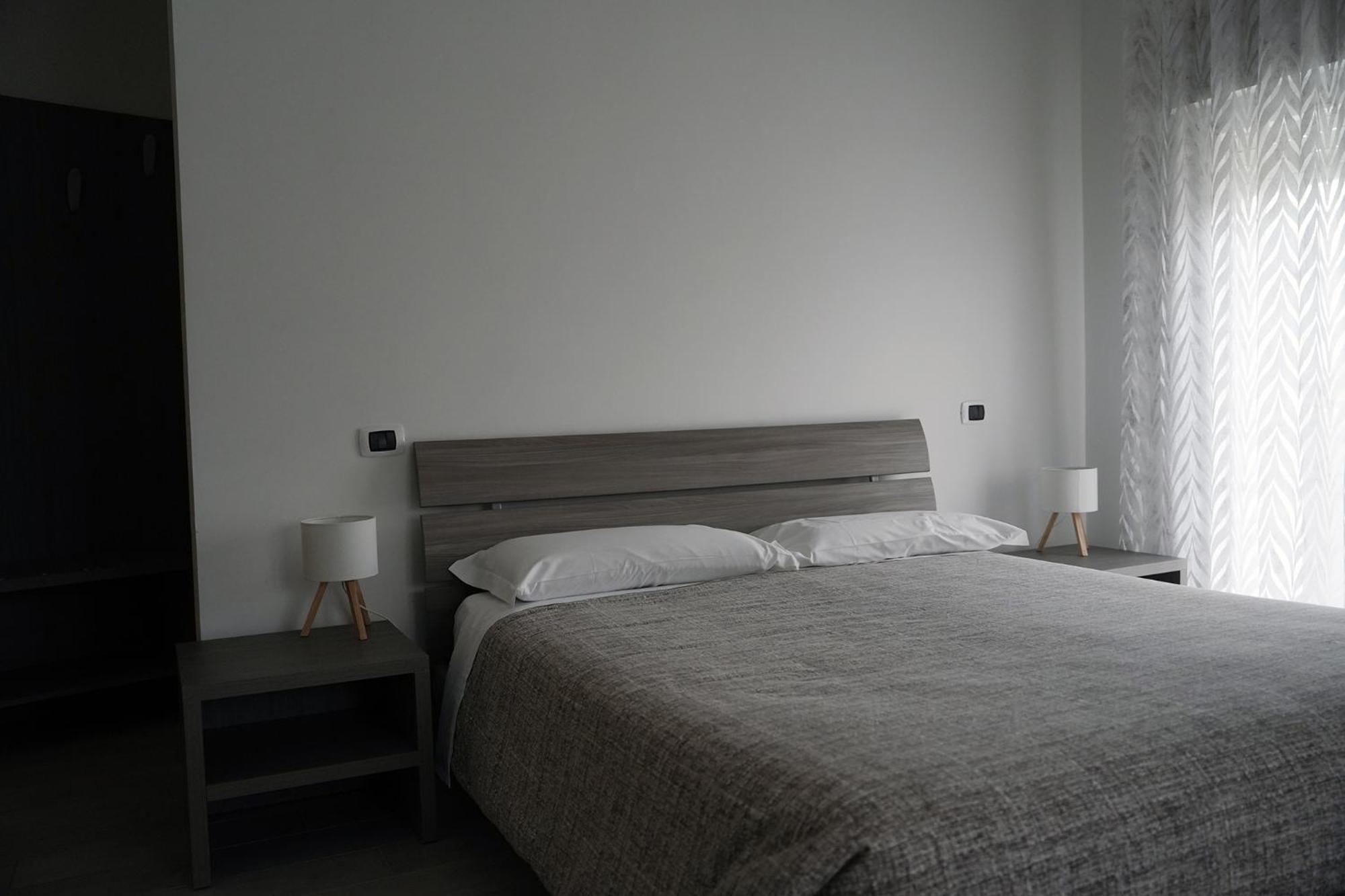 B&B Arco Dei Sogni เชลาโน ภายนอก รูปภาพ