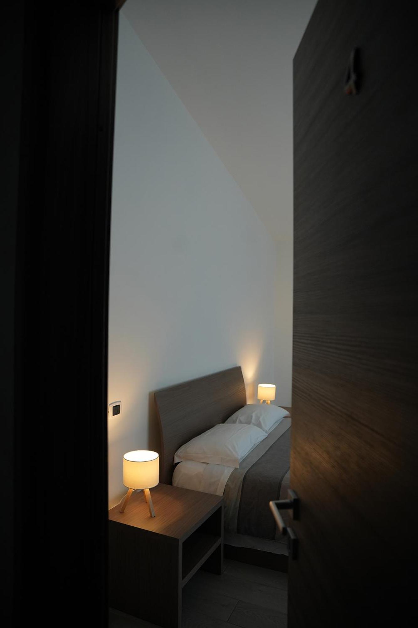 B&B Arco Dei Sogni เชลาโน ภายนอก รูปภาพ