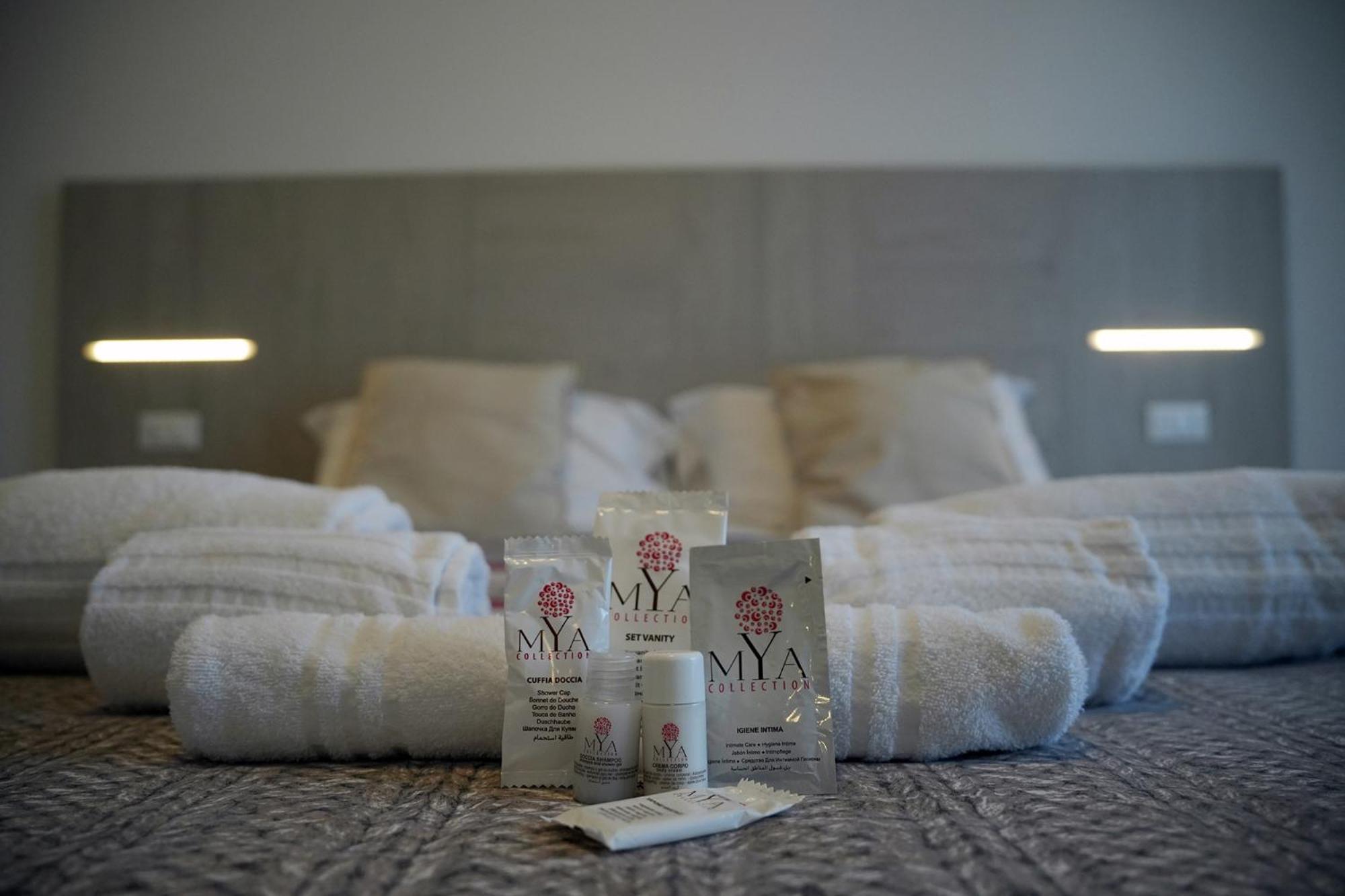 B&B Arco Dei Sogni เชลาโน ภายนอก รูปภาพ