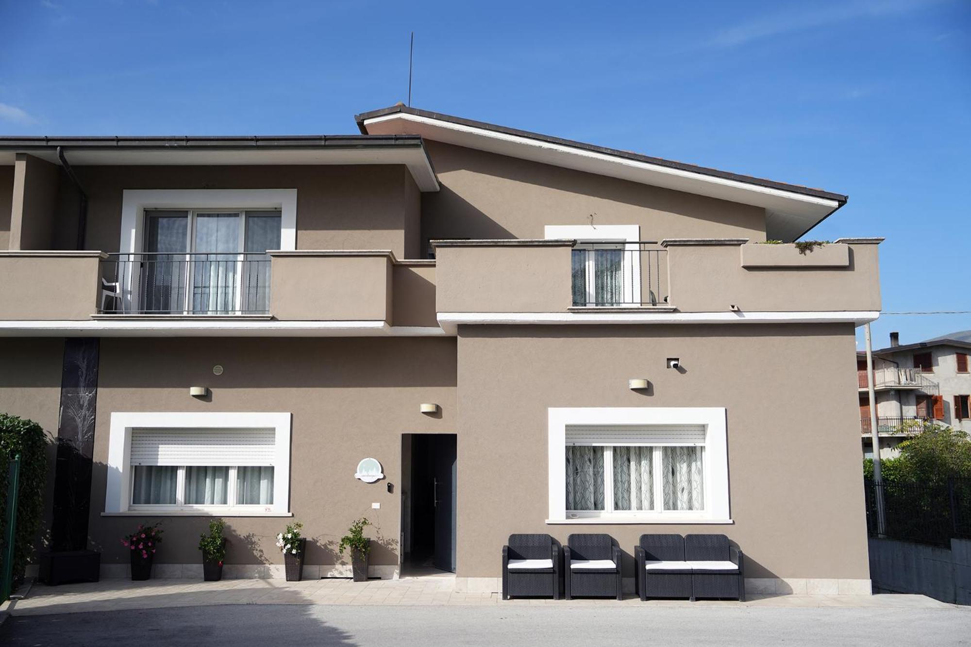 B&B Arco Dei Sogni เชลาโน ภายนอก รูปภาพ