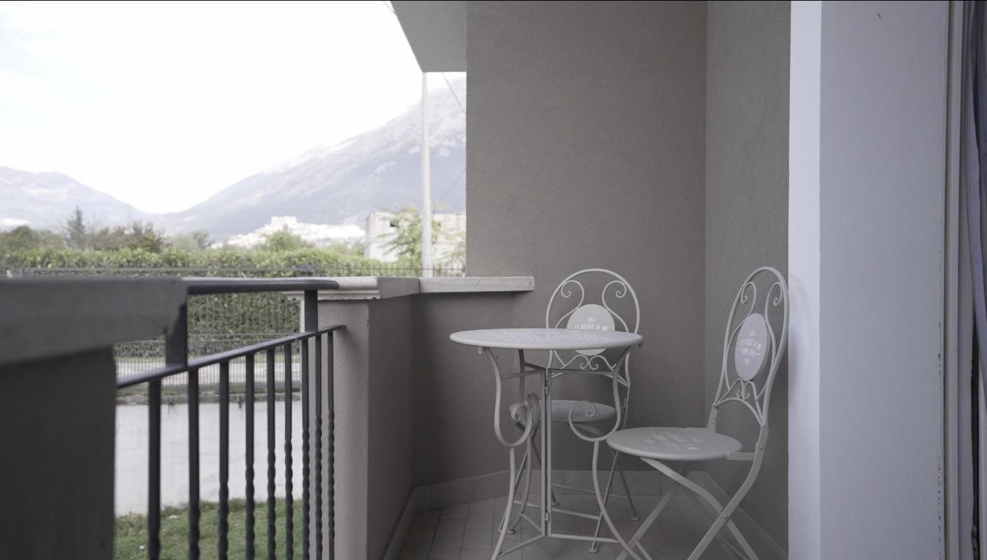 B&B Arco Dei Sogni เชลาโน ภายนอก รูปภาพ